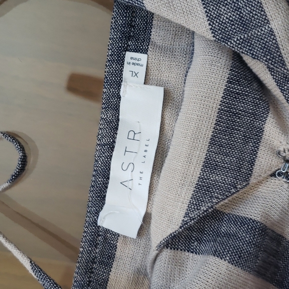 ASTR Crop top - Picture 3 of 10